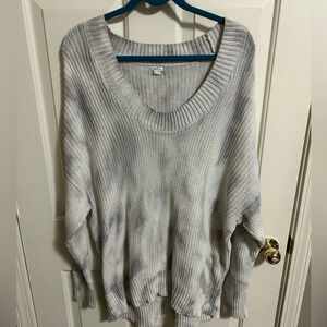 Aerie Gray and White Women's Sweater